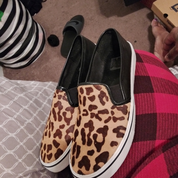 Shoes - Picture 6 of 6